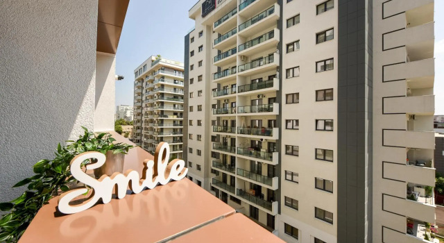POWDER - City Center Studio with Balcony