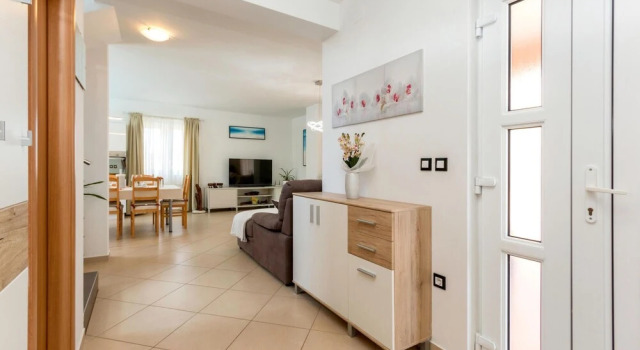 Awesome Home in Loborika With Wifi and 3 Bedrooms, Reserva ahora Hotel Hoteles en Pula con piscina, Piscina