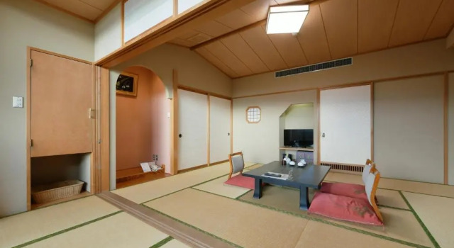 Номер Japanese с видом на озеро Hotel Koryu