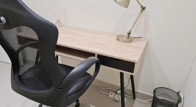 Modern Executive Unit