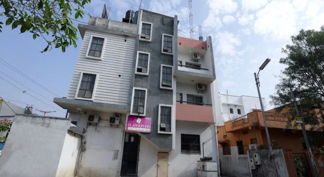 OYO 10507 Hotel Platinum