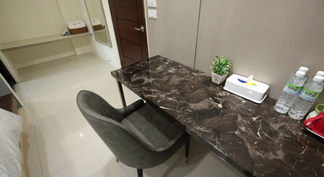 Четырёхместный номер Comfort с видом на город 52 travelers home