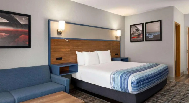 Номер Standard AmericInn by Wyndham Branson & Conference Center