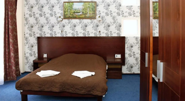 City Club European, Book Hotel Cheap Hotels in Chernivtsi