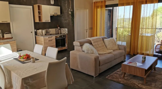 Le Mas des Amoureux - Maisons de 4 à 14 personnes, Rezerwuj Dom wakacyjny Uzes Gard