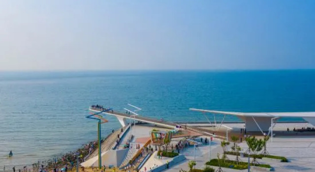 48/2000  Vienna International Hotel (Yantai Jintan Beach Zhonghua Shopping Center), Varaa Hotelli Edulliset hotellit kohteessa Shandong