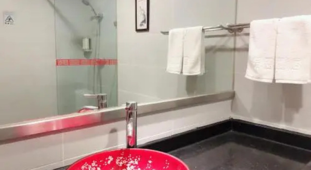 Seaman Hotel (West South Hospital), Book Hotel Hoteller i Yu Bei med pool, Swimmingpool