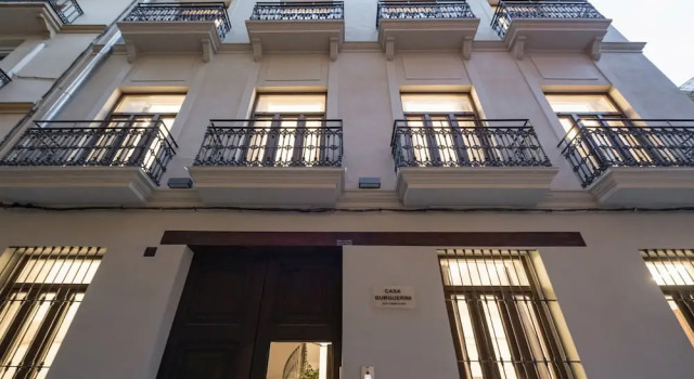 Old Town Flats Casa Burguerini, Забронировать Отель Отели Коста-де-Валенсии с парковкой, рядом с Церковь Сан-Хуан-де-ла-Крус, Парковка