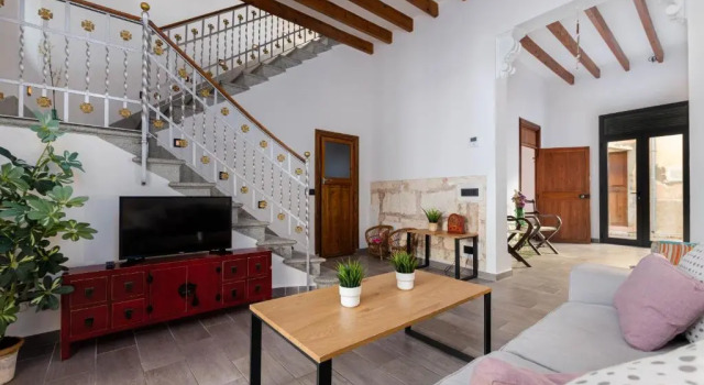 Коттедж YourHouse Can Jordi, air conditioned holiday house with private pool