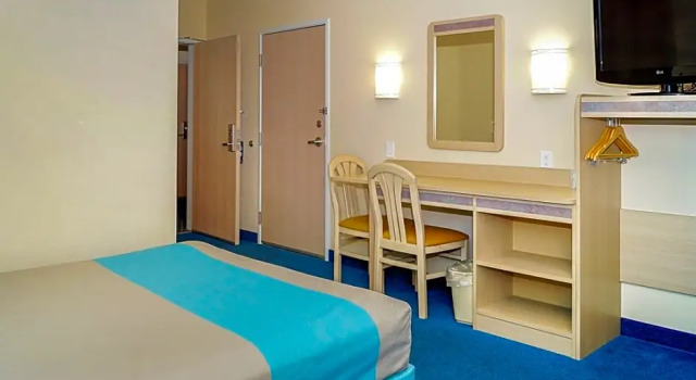 Номер Standard Motel 6-Peterborough, ON