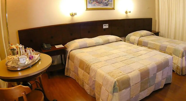 Village Hotel, Забронировать Отель Отели Параны с завтраком, Завтраки