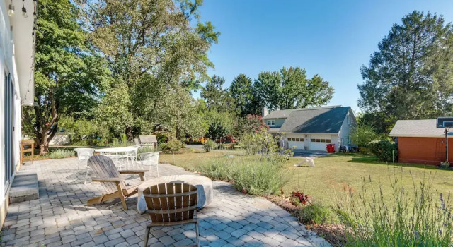 Коттедж Walkable Location: Historic Home in Charles Town!