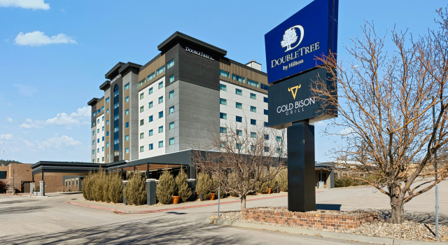 DoubleTree by Hilton Rapid City Downtown Convention Center, Забронировать Отель Отели Рапид-Сити с бассейном, рядом с Аллея искусств, Бассейн