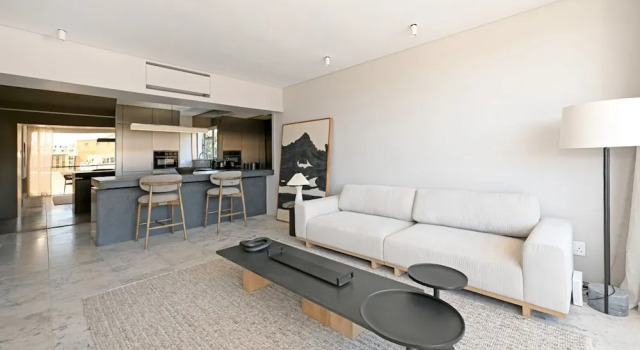 Апартаменты Elegant One Bed Sea Point Mountain Views
