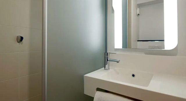 Номер Standard B&B HOTEL Paris Saint-Denis Pleyel
