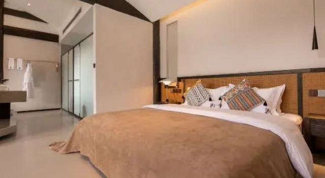 Семейный люкс Golden Sunset CloudPeak International Grand Villa Resort, Xixiangyuan, Baisha Ancient Town