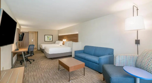 Четырёхместный люкс Holiday Inn Express Radcliff Fort Knox by IHG