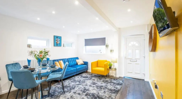 Kings House Apartment Hayes, West London Apt A, Забронировать Апартаменты/квартира Отели Middlesex с парковкой, Парковка