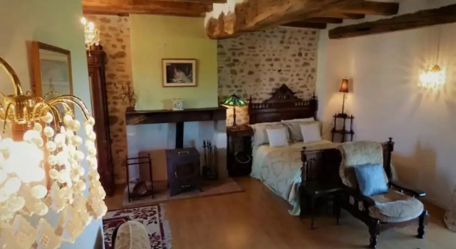 Номер Luxury LAncien Presbytère Chambres Dhote ou Gite
