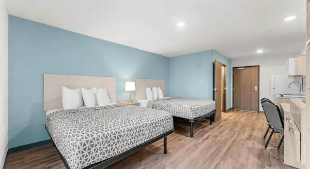 Четырёхместный люкс Woodspring Suites Wilmington Riverfront