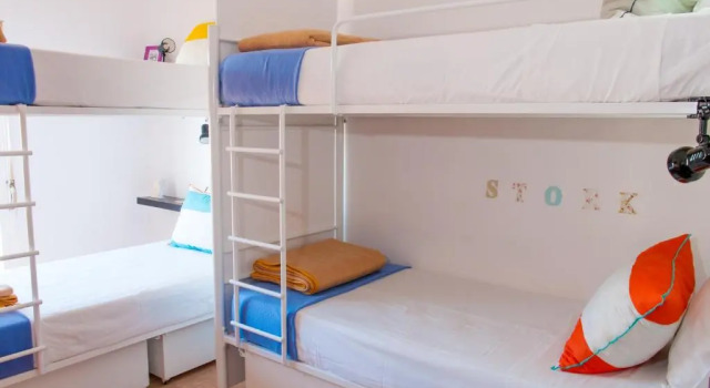Кровать в общем номере (женский номер) The Stork Hostel