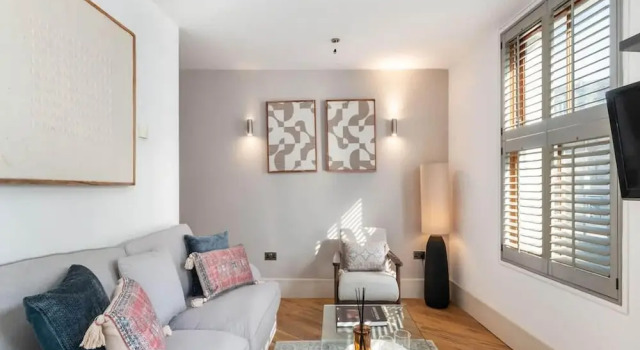 Modern Fulham 1-bedroom Apartment, Rezervați Apartament Apartamente în Merseyside, Apartament