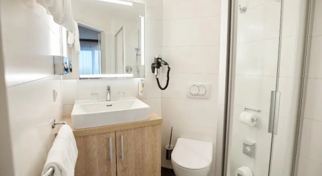 Одноместный номер Standard с балконом Four Points Flex by Sheraton Salzburg Messe