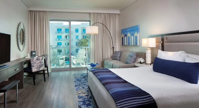 Полулюкс Treasure Island Beach Resort