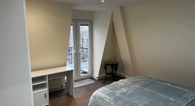 Cosy 3 Bedroom Apartment Next to the Emirates