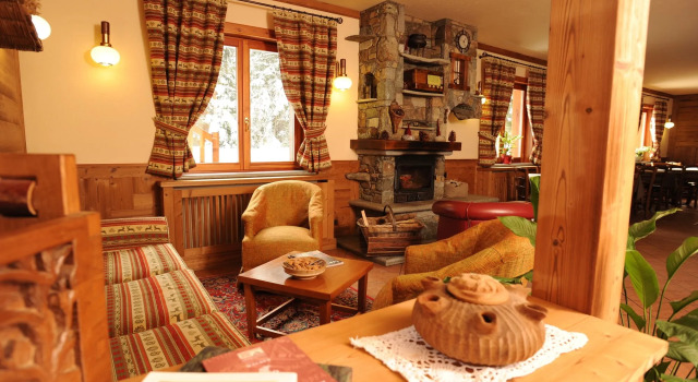Hotel Petit Tournalin, Забронировать Отель Аяс Шамполюк