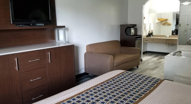 Люкс Standard HomeBridge Inn and Suites