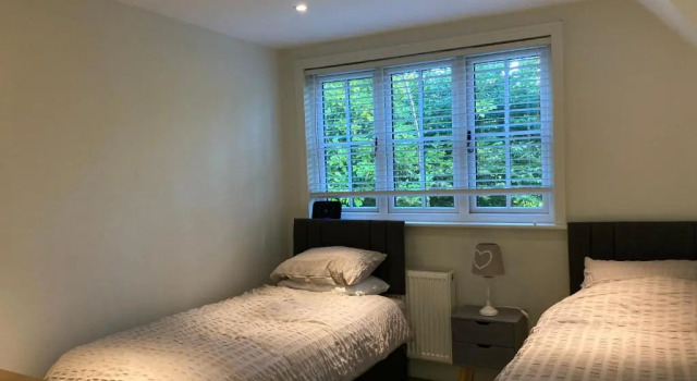 5bed-10guests-fireplace-hottub-pets Ok-parking, Забронировать Отель Отели Исторического графства Суссекса с парковкой, Парковка