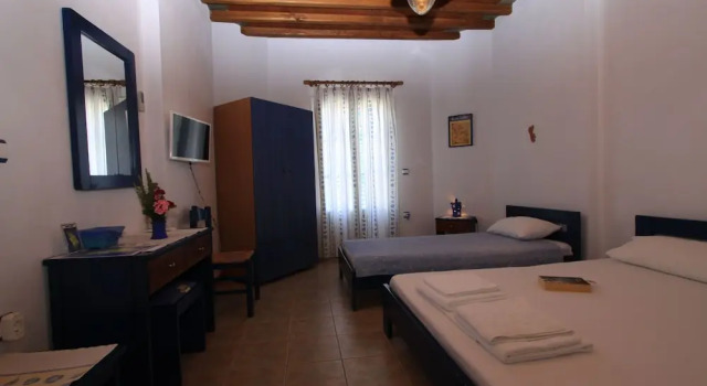 Smaragda Rooms & Studios