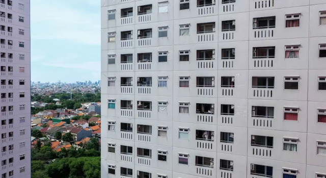 Furnished Green Pramuka 1BR Apartment with Modern Style and City View, Book Apartment Jakarta Jakarta Province