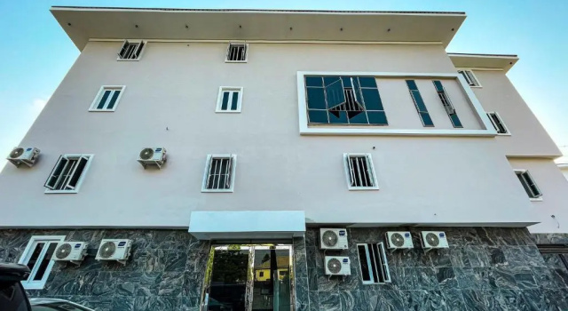 Residency Hotel Lekki Phase 1, Rezerwuj Hotel Hotele w Lekki z basenem, Basen
