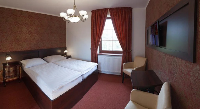 Hotel Plumlov, Buchen Sie Hotel Plumlov Olmütz