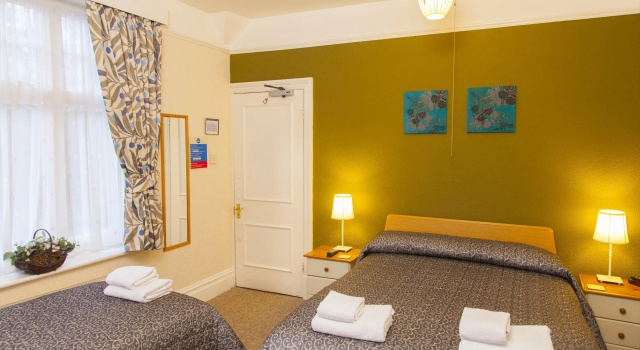 Gatwick Turret Guest House, Забронировать Гостевой дом Отели Исторического графства Суссекса с завтраком, Завтраки
