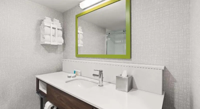 Студия Hampton Inn Seekonk