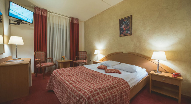 Hotel Belvedere, Rezervovat Hotel Hotely v Prahova Valley s parkováním, Parkování