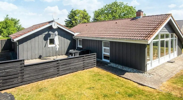 Коттедж 6 person holiday home in Hemmet