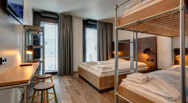 Четырёхместный номер Standard MEININGER Hotel Berlin Tiergarten