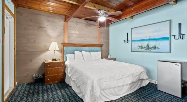 Oceanfront Inn Room #5 - Standard Room - King Bed