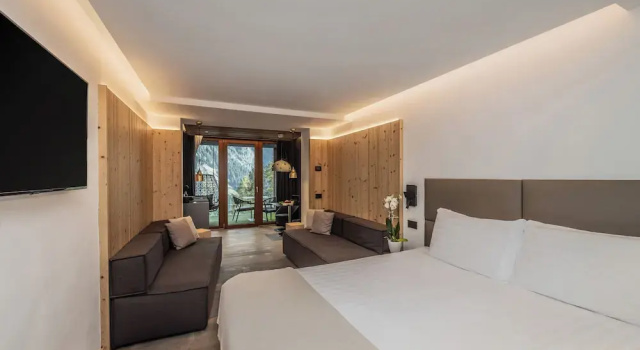 Номер Deluxe с балконом Hotel Chalet Al Foss
