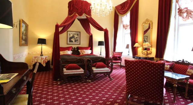 Suite Hvedholm Slotshotel