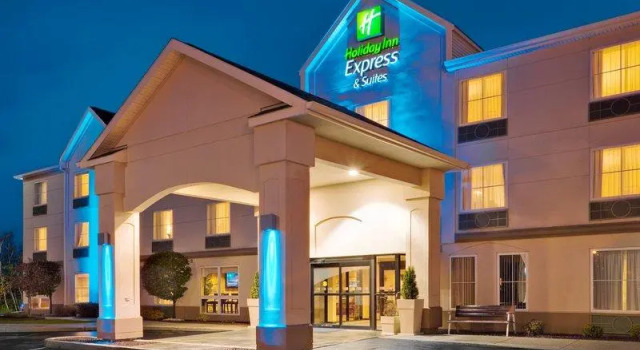Люкс Holiday Inn Express Hotel & Suites Frackville by IHG