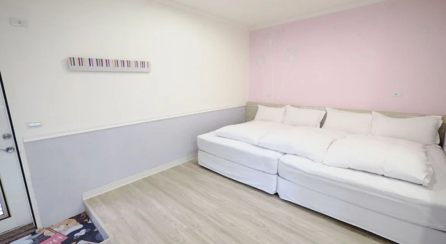 Comfort Neljän hengen huone Sun Moon Cat