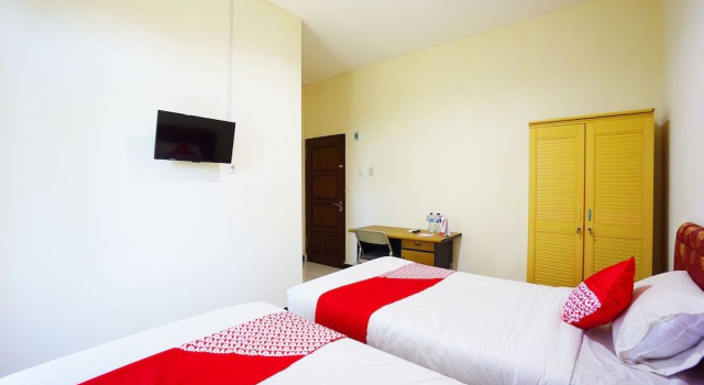 OYO 1292 Lieke Residence, Rezervați Hostel Hoteluri în Sulawesi cu parcare, Parcare