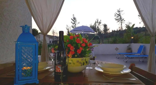 One bedroom chalet with city view enclosed garden and wifi at Ballata, Book Chalet Hotels in Sicily with Parking, Parking