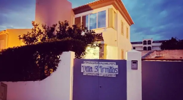 Коттедж Villa 3 Irmãos