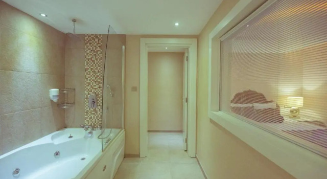 Семейный люкс с 2 комнатами Han Deluxe Hotel